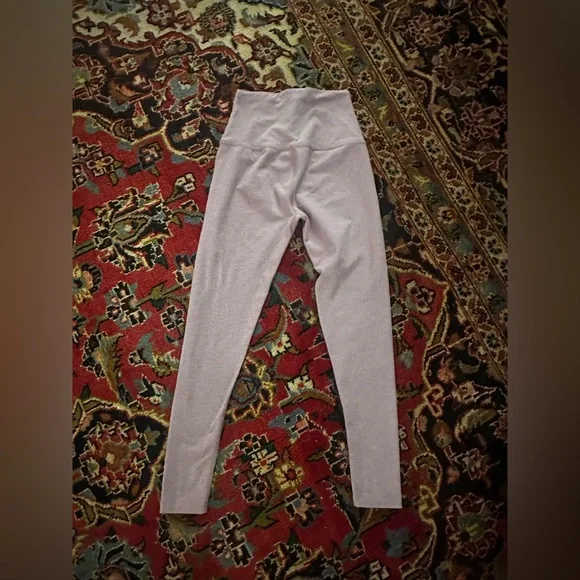 Beyond Yoga Pink/Purple High-Waisted Leggings Size XS - Picture 3 of 4